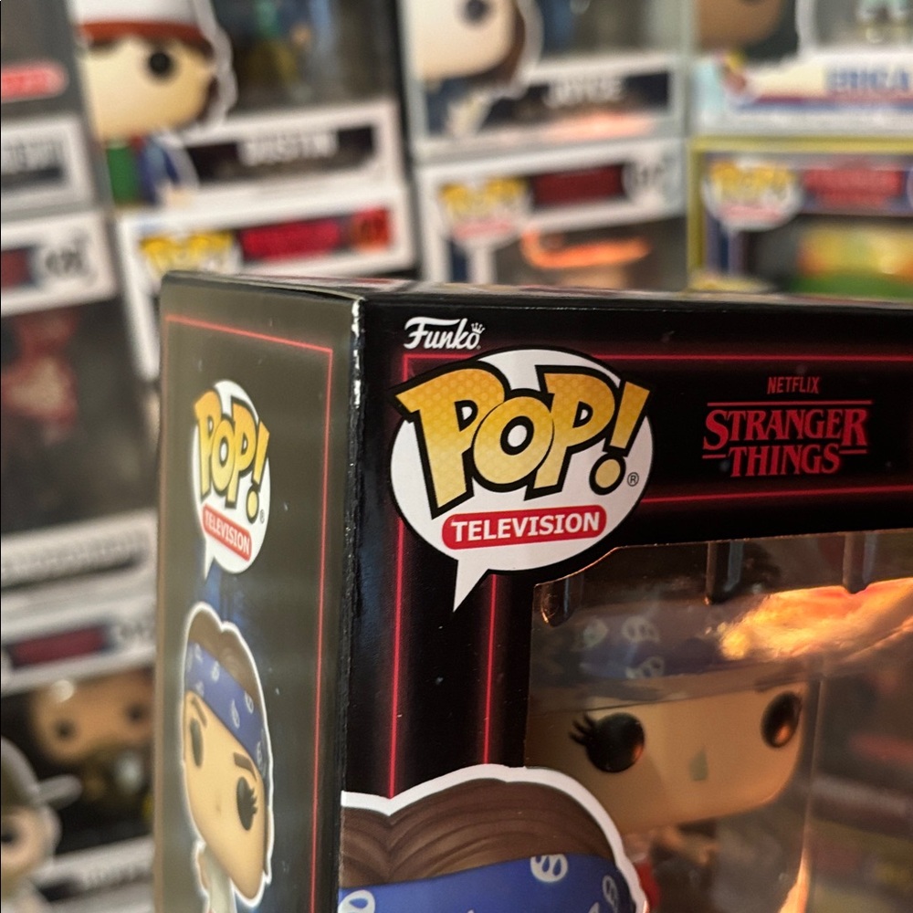 Funko Pop Stranger Things Eleven #1780 - Picture 4 of 11